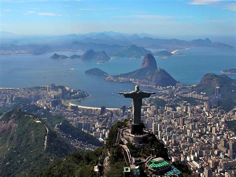 The sculpture was created by the florentine sculptor bruno innocenti. Christo Redentor - dünyanın yedi harikası