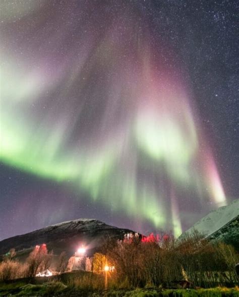 More And More Mysterious Red Auroras Are Appearing In The Arctic Circle