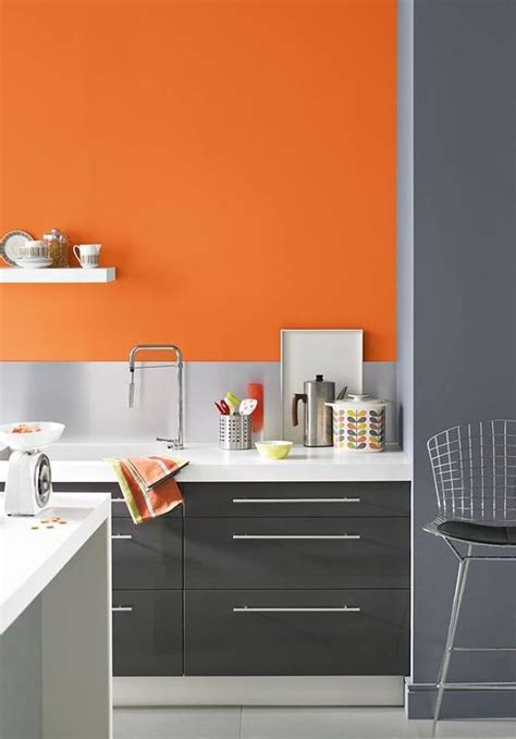 Descubre nuestra amplia variedad de productos, pintura de coches y motos al mejor precio. Foto: Pared de Cocina Pintada de Naranja #225930 - Habitissimo