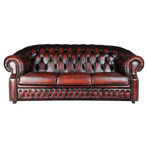 A Chesterfield Sofa With A Serpentine Shape From England C1920 At 1stdibs