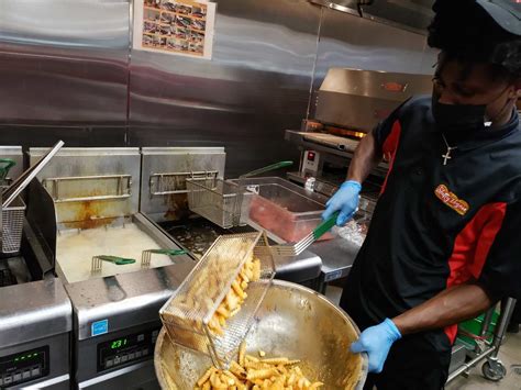 Slutty Vegan A Black Owned Atlanta Burger Joint Is Serving Up Jobs And Life Skills To Juvenile