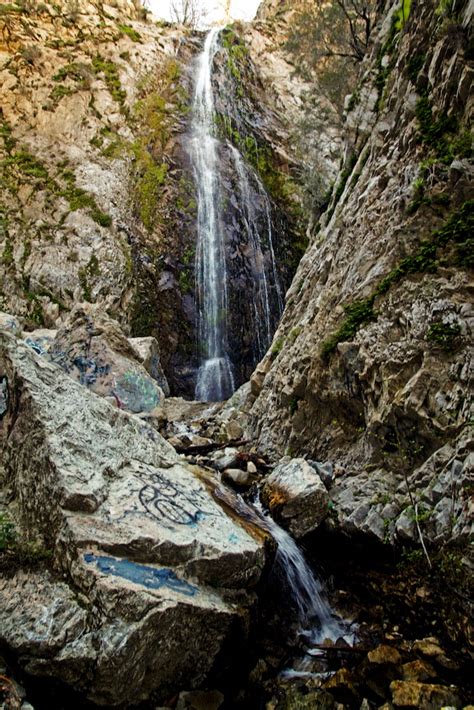 Bonita Falls In Lytle Creek 100 Fuß Wasserfall In Der Nähe Von Rancho