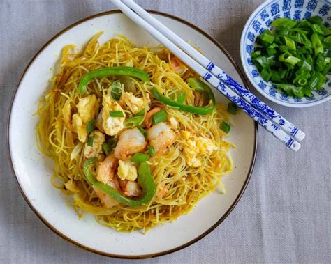 Where do singapore noodles come from? Curry Singapore Noodles | Recipe | Singapore noodles, Pork ...