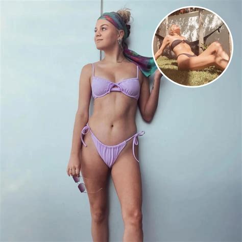 Kelsea Ballerini Bikini nuotraukos dainininkės maudymosi kostiumėlio nuotraukos Stilius