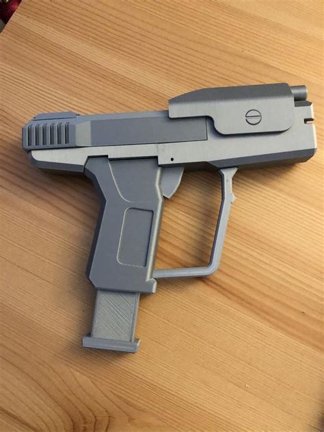 M6g Halo Pistol Full Size Assembled 3d Printed Prop Etsy In 2020