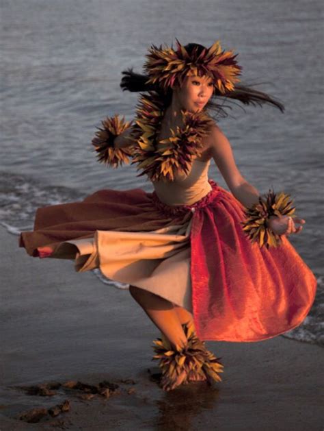 Hula Dance Hawaiian Woman Hawaiian Art Polynesian Dance Polynesian