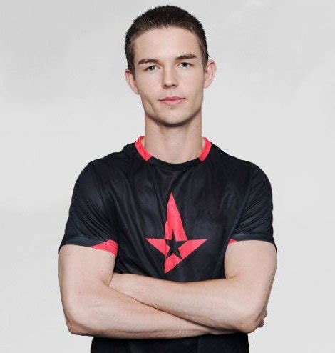 Astralis is a danish esports organization owned partially by the players. dev1ce CS:GO Pro Settings, Setup, Config & Gear