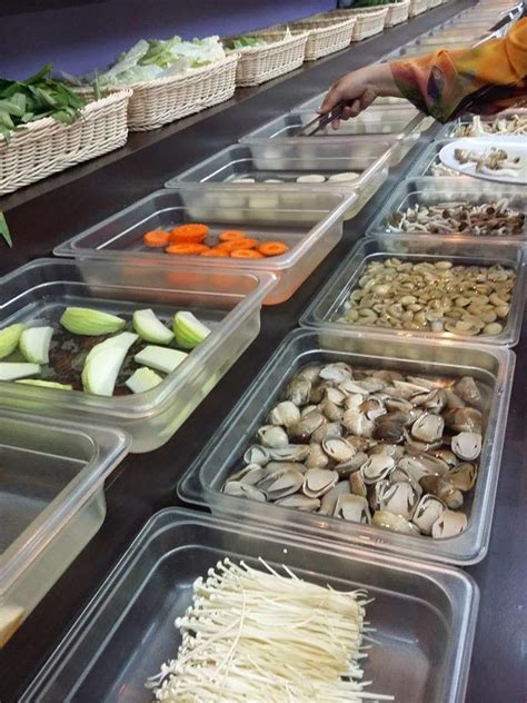Sos cili ala thai yang memang sedap lah di tekak, ada rasa masam manis masin dan bau dari daun ketumbar lagi. Chef Obie Kelas Masakan 1001 Info & Resepi: JJCM di Q-Thai ...