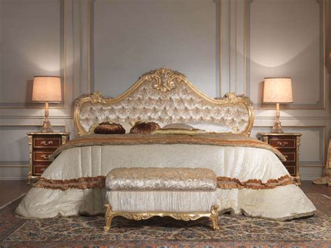 Classic Italian Bedroom 18th Century Bed Bench Night Table