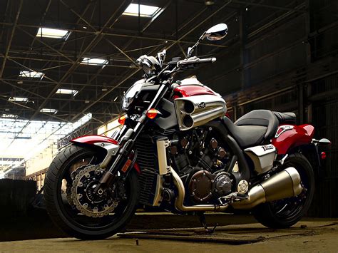The vmax series are outboards developed mainly for usa tournament anglers (bass pro) who demand high speed and reliability. YAMAHA V-Max VMX17 (2010) specs | wallpapers