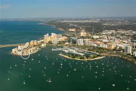 Grande Riviera in Sarasota : Condos for Sale at 420 Golden Gate Point