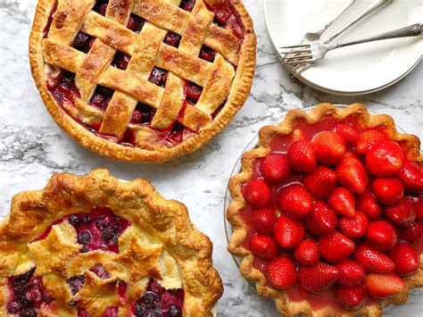 Everything You Need To Know To Bake A Delicious Summer Fruit Pie Via