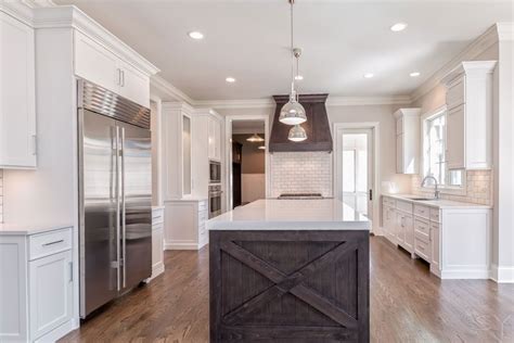 Do you assume kitchen cabinets white and brown looks great? 20 White Quartz Countertops - Inspire Your Kitchen ...