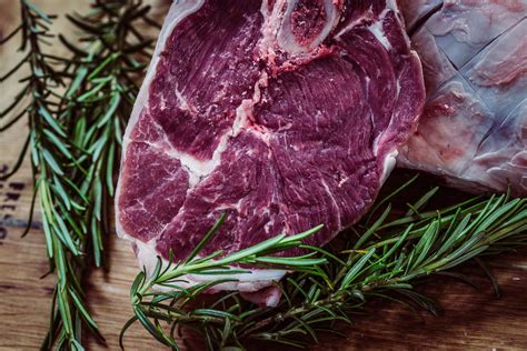 Your best bet for making hard boiled eggs last is to keep them in the refrigerator, according to the american egg board. How Long Does Steak Last In The Fridge? - Beezzly