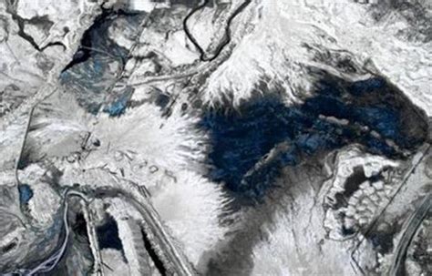 Image satellite & vue aérienne. La Terre vue du ciel : un portrait aérien de la... - Yann ...