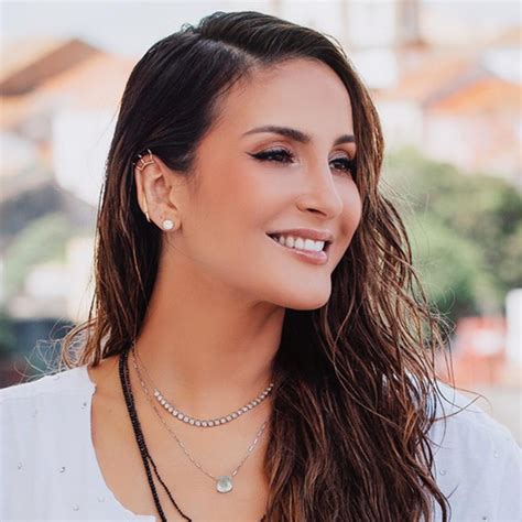 .claudia leitte e natiruts apresentam: Claudia Leitte Albums, Songs - Discography - Album of The Year