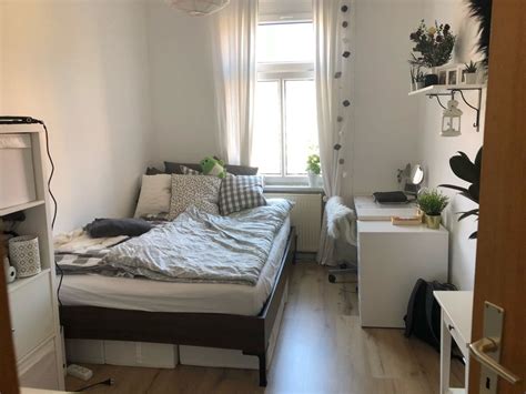 Schreibtische gibt es für vielerlei anforderungsprofile. Pin on Ideen fürs WG-Zimmer