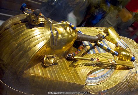 innermost coffin picture tutankhamun egyptian national museum cairo egypt