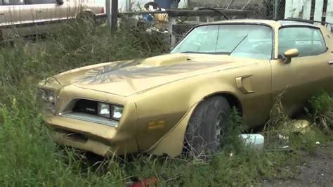 Sometimes this is done in the hope that they will strike automotive gold when values it isn't unusual for us to see classics appear here at barn finds without a motor, but this one is a little bit different. Legendary Muscle Car Barn Finds (The Barn Finders) - YouTube