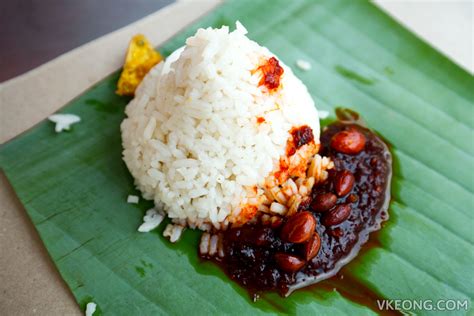 Kalau memang sudah malas jangan pulak nak salahkan nasi lemak cik kak oiii!!! RM1 Nasi Lemak Ikan Masin Drive Thru Kepong - Malaysia ...