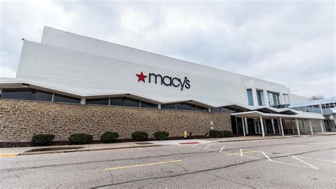 First Look Inside Ohios First Macys Backstage Location Photos