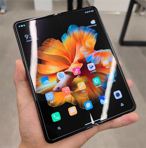 Mi Mix Fold Lasts 180 Hours In A Continuous Fold Test For Over 400000