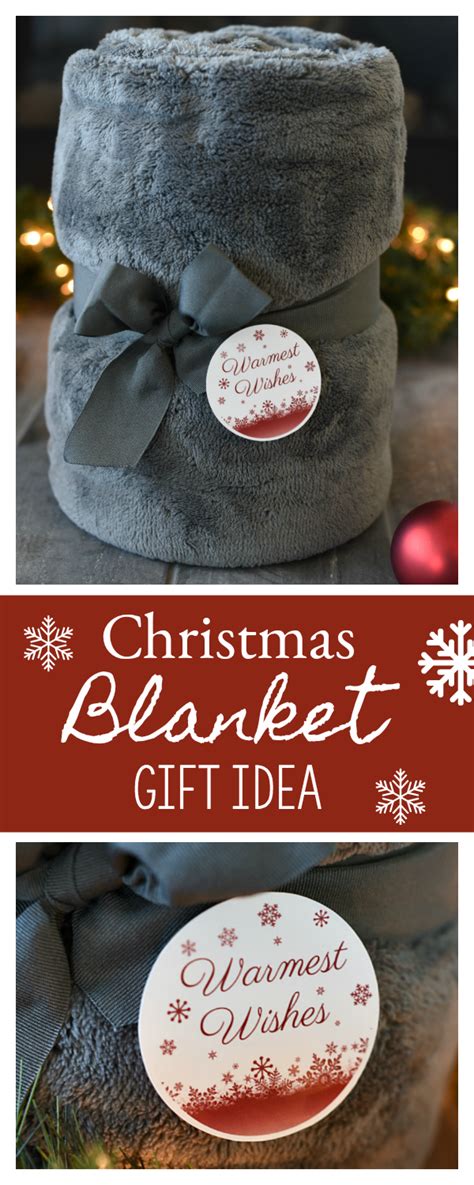 A new neighborhood means a lot of new unknowns. Christmas Throw Blanket Gift Idea - The Crafting Chicks