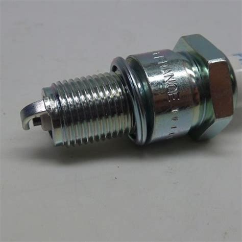 Spark plug type & gap chart for briggs & stratton engines flathead engine spark plugs & gaps checking and changing spark plugs is an essential step in routine small engine maintenance and when troubleshooting problems with your lawn mower , snow blower … NGK Spark Plug BPR5ES | Toro Tractor Spares