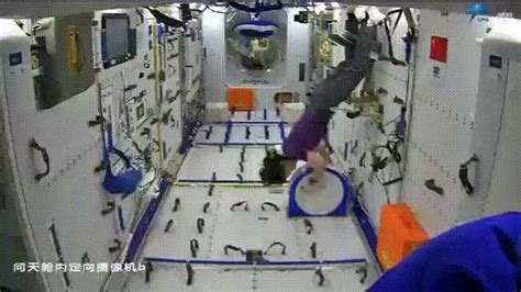 China N Asia Spaceflight 🚀🛰️🙏 On Twitter Astronaut Liu Yang Exercising In Wentian Module