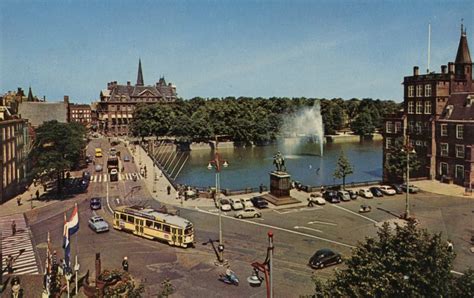 In het programma is volop ruimte voor interviews, opinies en debat. Den Haag, Buitenhof & Vijverdam | Jaren '60. Een plaatje ...