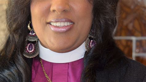 Lesbian Baptist Bishop Finds New Start After Resigning
