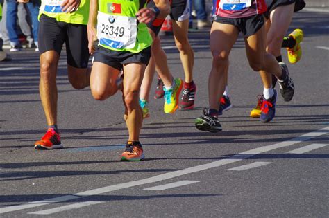 Der lauf mit einer gelegenheit den weltrekord zu brechen! Eine Ehe ist mehr Marathonlauf als Sprint