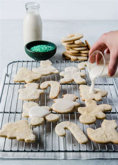 Place the dry ingredients into the wet ingredients (which includes the hawthorn berry mash) and mix just until thoroughly blended. Simple Healthy Vegan Sugar Cookies | Heart of a Baker