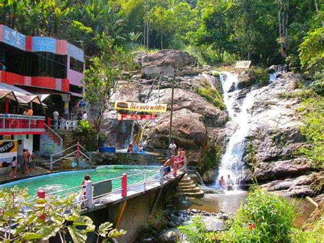 Baños es un verdadero santuario ecológico, rodeada de la más espectacular belleza natural, cuenta con un clima primaveral, una variedad de después haremos un recorrido por la ciudad, visitaremos la basílica de la virgen de agua santa, finalmente llegaremos al hotel en donde haremos el check in. TURISMO BOLIVAR-ECUADOR : PROVINCIA BOLIVAR