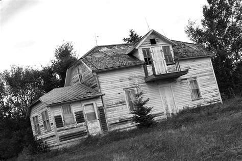 Abandoned Farm House Abandoned Farm Houses Abandoned Places Old