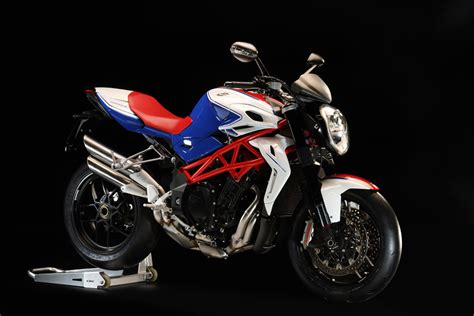 Mv agusta brutale 1090 r overview. MV AGUSTA Brutale 1090 RR specs - 2011, 2012 - autoevolution