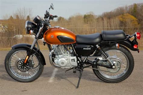 Un trabajo brutal con una moto de pequeña cilindrada. Suzuki Tu 250 Specs - Car View Specs