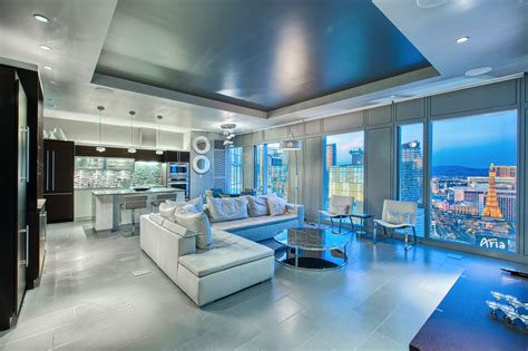 A house seems like too much for you, but an apartment isn't enough. Las Vegas Penthouses for Sale | Penthouse for sale, Luxury ...