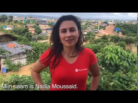 Aantal bruiloften gehalveerd door aanpak van corona. Nadia Moussaid bij de Rohingya in Bangladesh - YouTube
