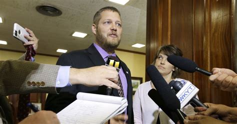 Kentucky Clerk Casey Davis Ordered To Comply With Law On Gay Marriage