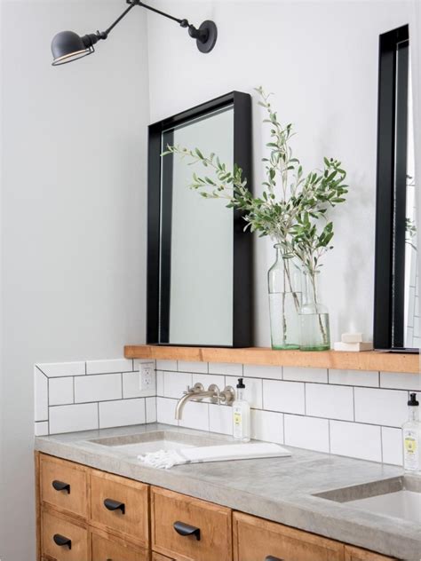 A bathroom is one of the most important place in our house where we can find comfort and serenity. Easy Bathroom Mirror Frame Ideas - Mecraftsman