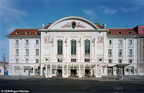 Womans Sex Toy Sparks Terror Alert At Vienna Concert Hall Daily Mail