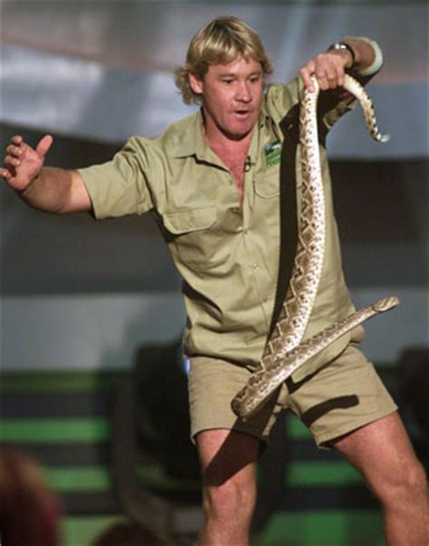 Mar 10, 2014 · the sole witness to the tragic death of steve irwin revealed the crocodile hunter's final moments of his tragic death after hundreds of fatal strikes by a massive stingray. Stingray kills famed 'Crocodile Hunter'