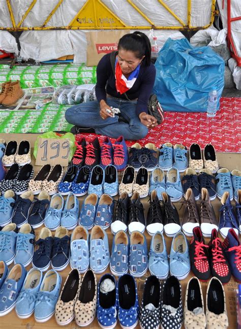 Bangkok Thailand Woman Selling Footwear Editorial Image Image Of