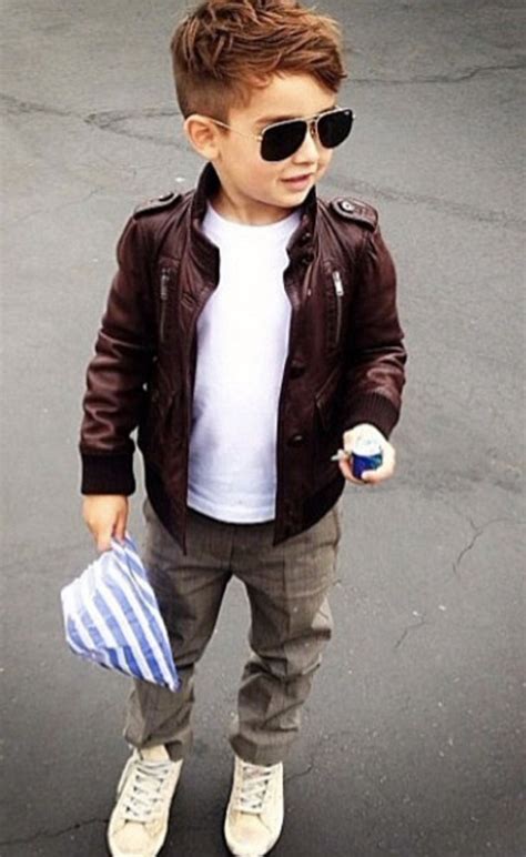 Between the fade and undercut on the sides to the quiff, pompadour, comb over, slick back, faux hawk and crew cut on top, white guys are only limited by their hair type. We already have the glasses, converse and white t....just ...