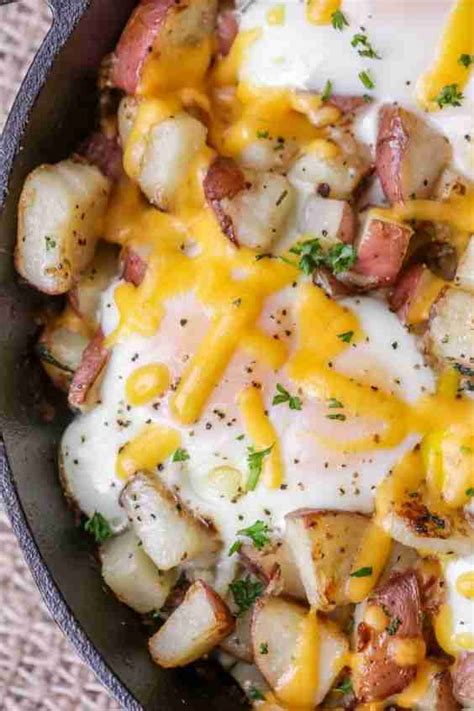 Baked Cheddar Eggs And Potatoes
