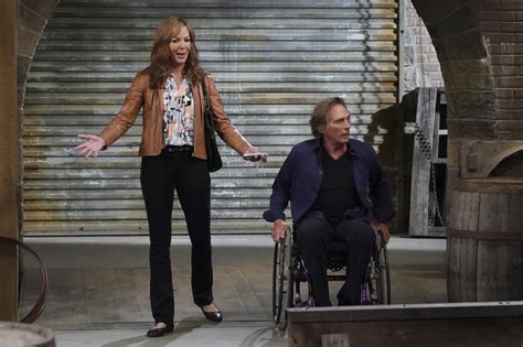 The dysfunctional family comedy was never. Mom on CBS: Cancelled or Season 7? (Release Date ...