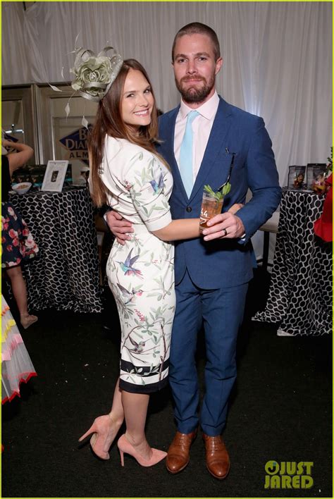 Stephen Amell Celebrates Birthday Early At Kentucky Derby With Cassandra Jean And Emily Bett