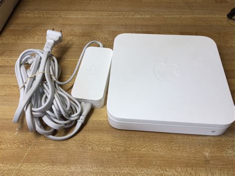Apple Airport Extreme 80211n Wifi Router A1354 4th Gen With Adapter