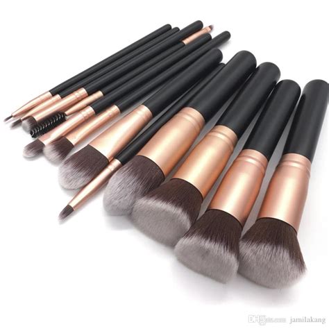 types of makeup brush and their uses